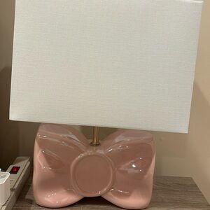 Viral Bow Lamp